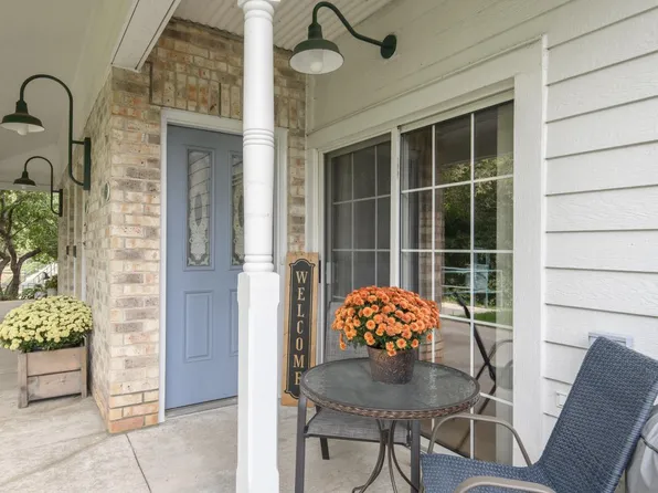 2732 Northview ROAD #88, Waukesha, WI 53188