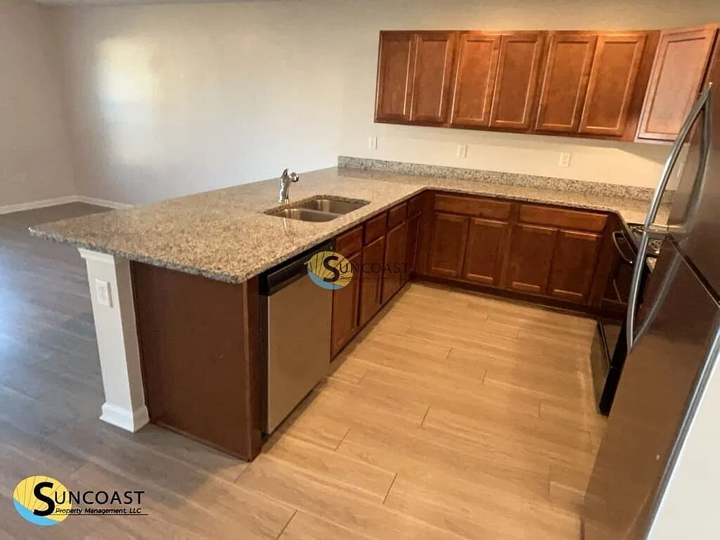 Coming Soon! Gorgeous 4BR/2BA for Rent! — Photo 4