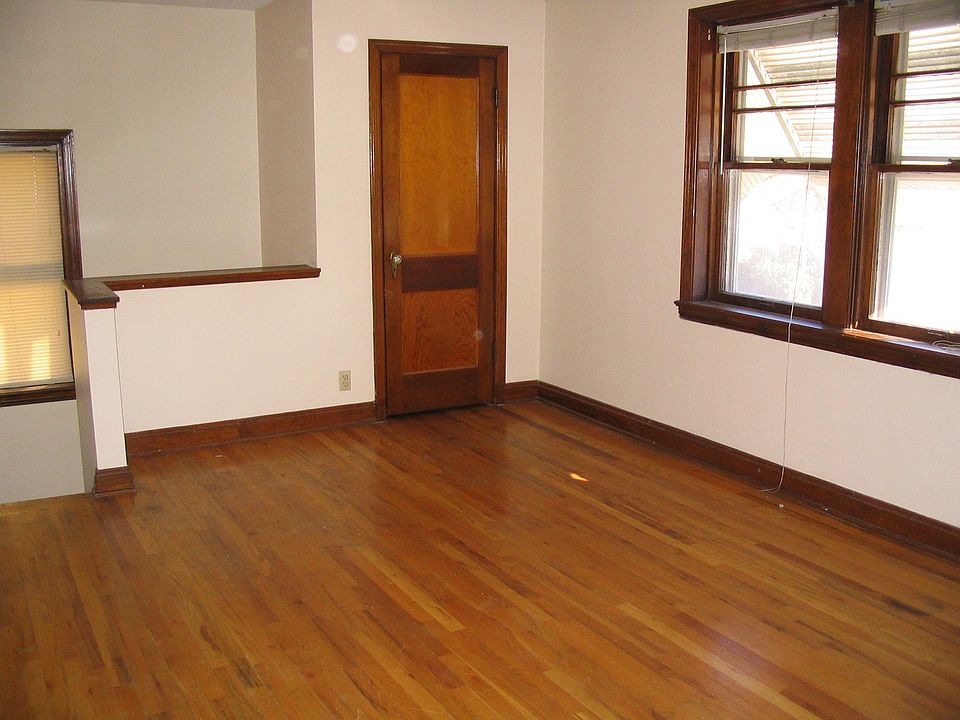 Building Photo 4