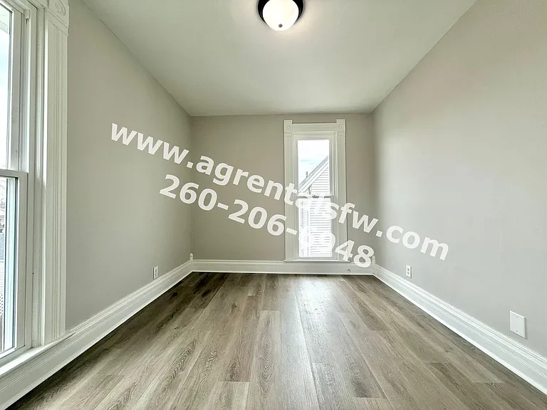 615 S Jefferson St — Photo 7