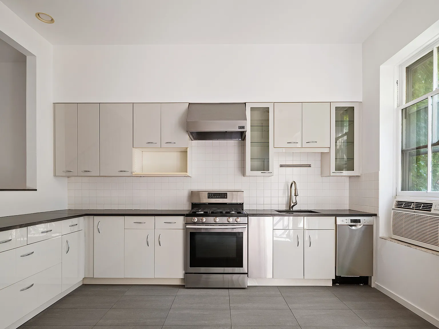 248 Dean Street — Photo 3