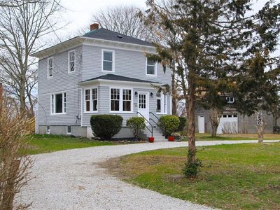 391 Forest Ave, Middletown, RI, 02842