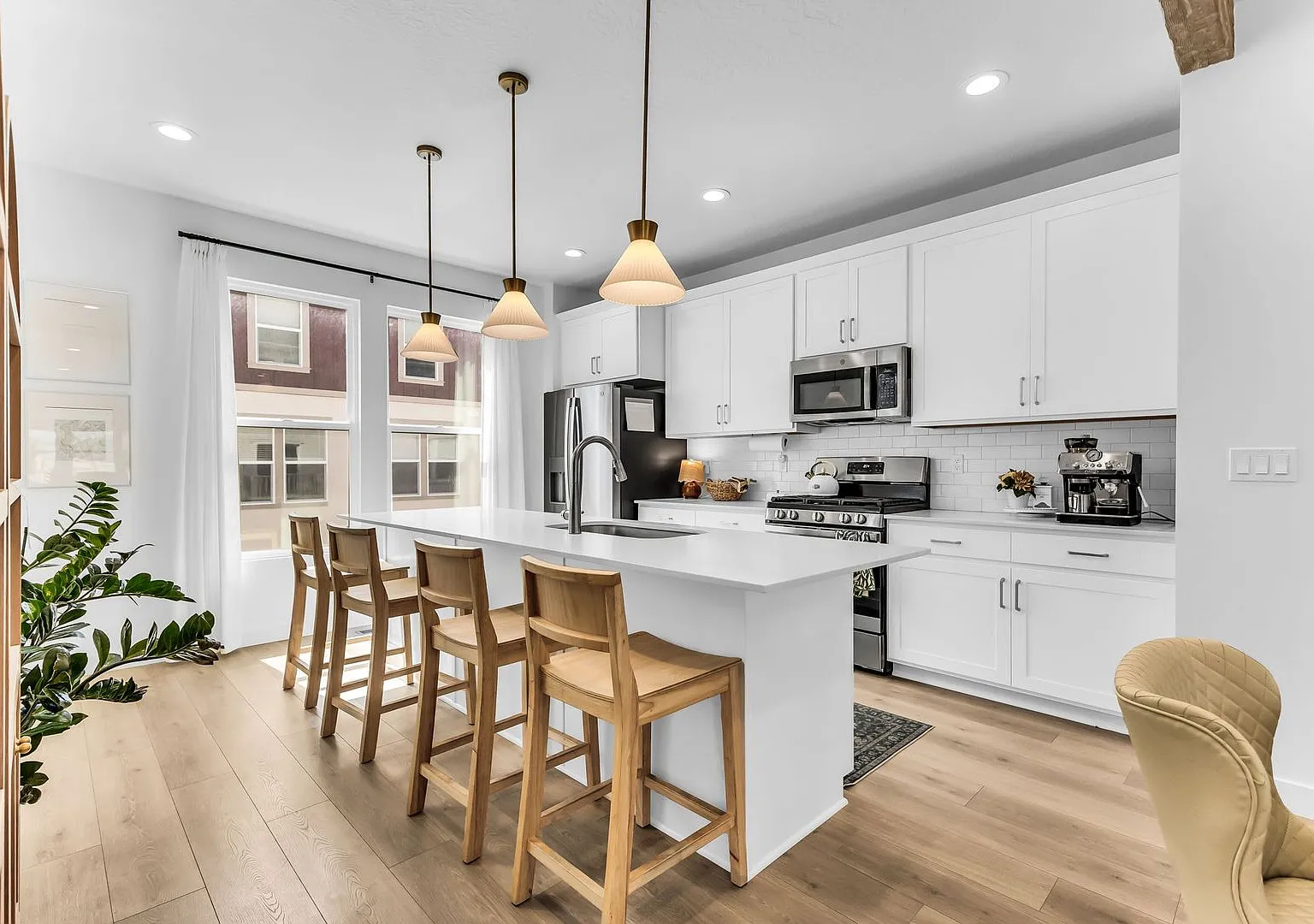 Brand New End Unit Townhome in Layton — Photo 3