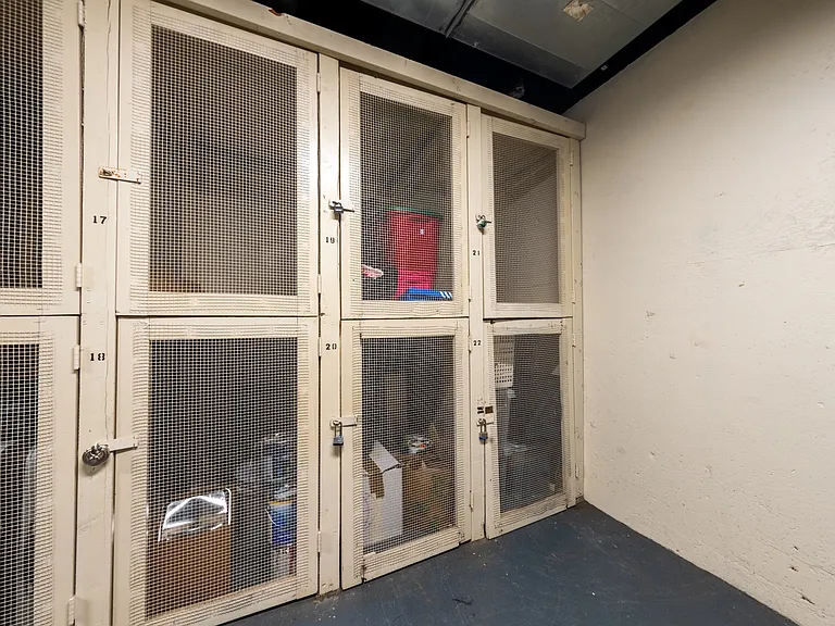 5112 Macarthur Blvd NW — Photo 17