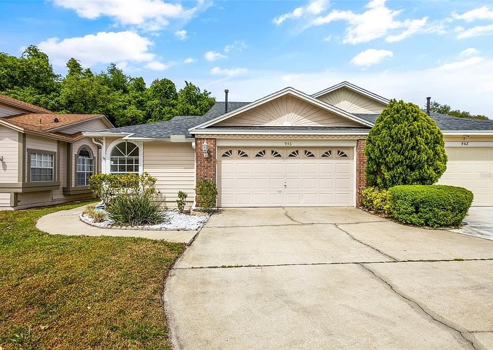 1st image of 946 COBBLER COURT