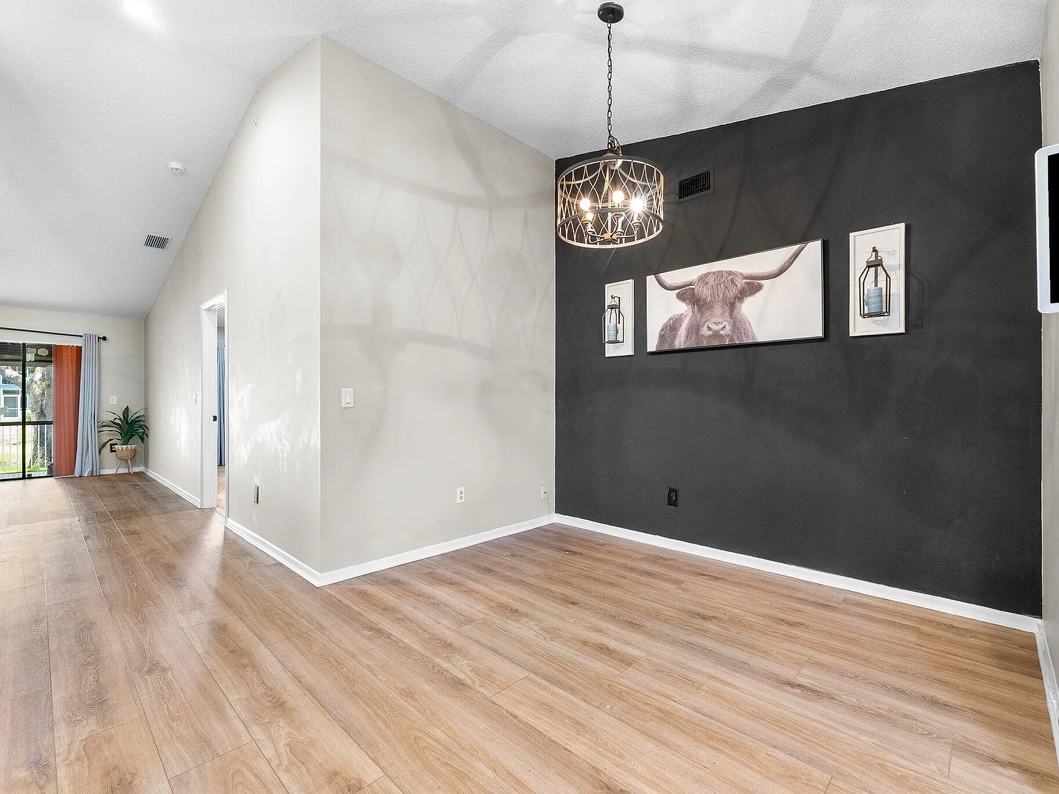2 bed, 2.0 bath, 1213 sqft, $2,600 — Photo 4