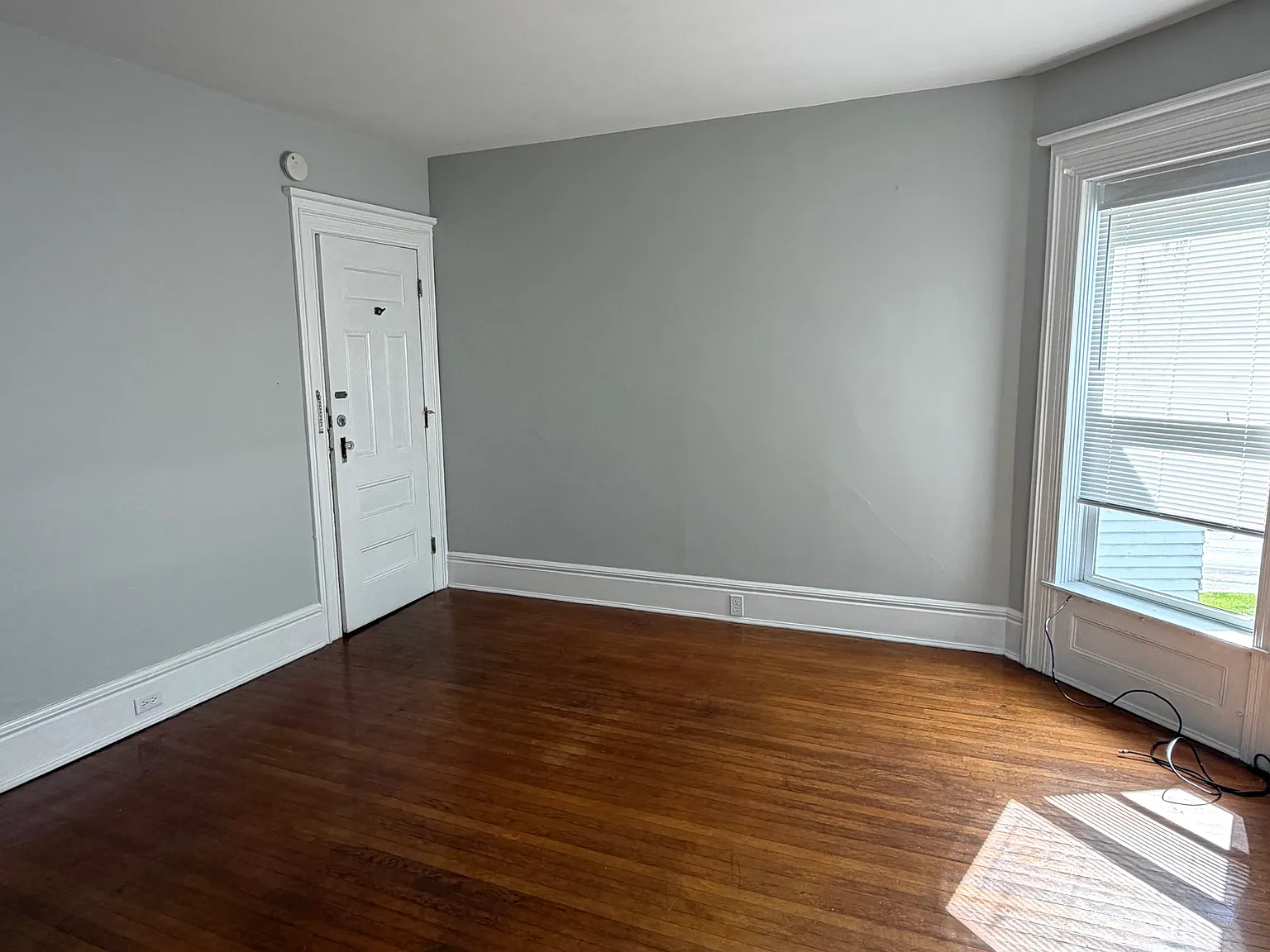 1 bed, $1,050 — Photo 2