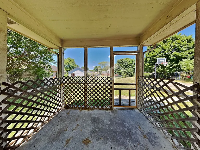 1610 Winding Creek Trl — Photo 18