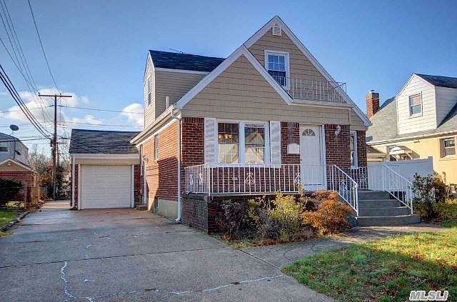 1st image of 35 Norfolk Dr E