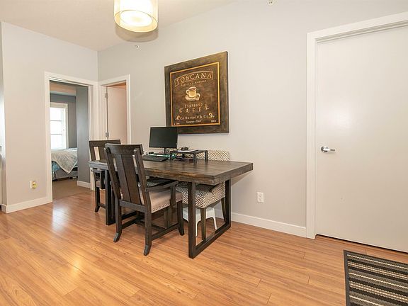 5th image of 5403 22nd St Unit 5403