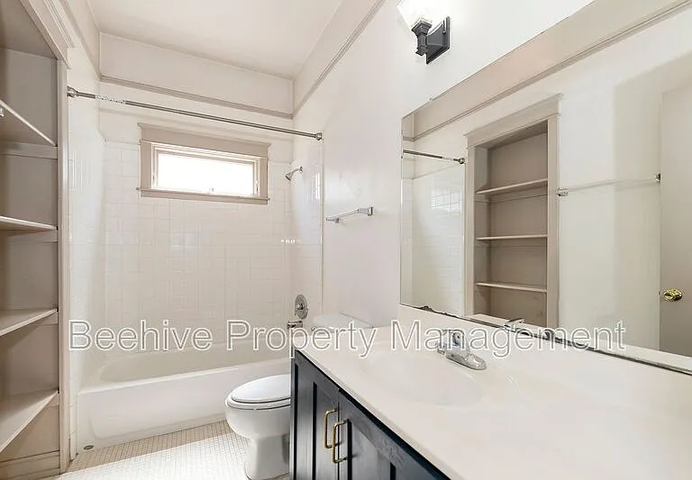1301 W Monroe St #2 — Photo 17