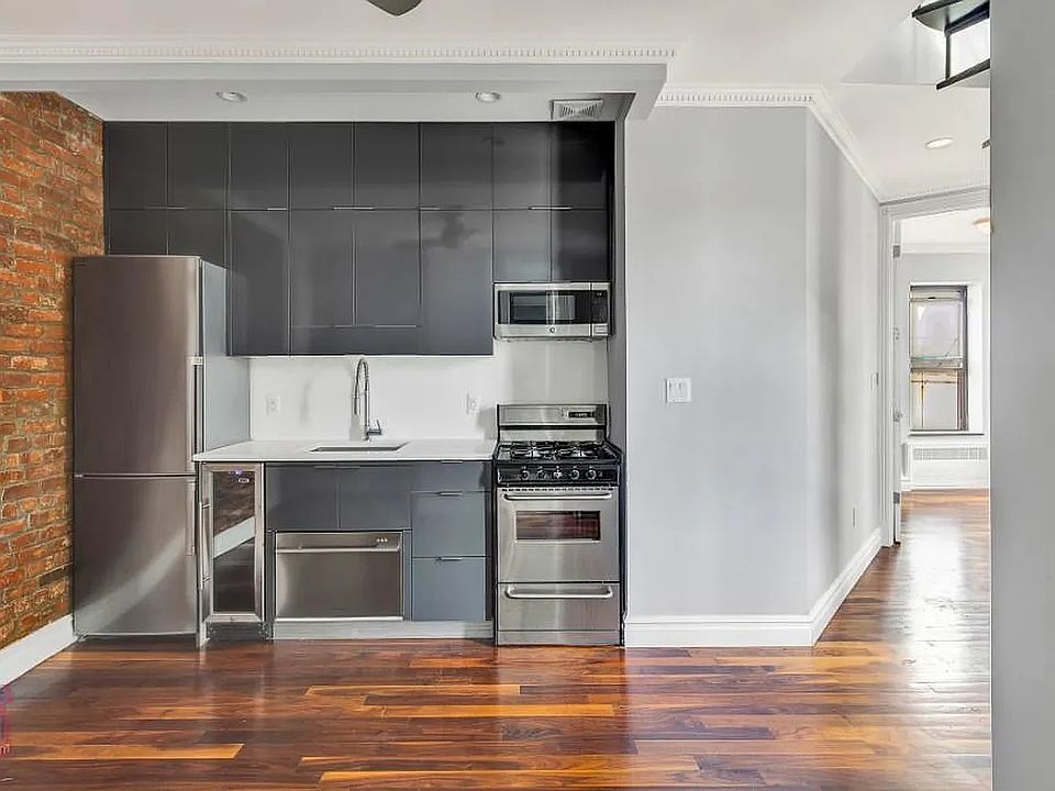 1st image of 1590 Lexington Ave APT 25