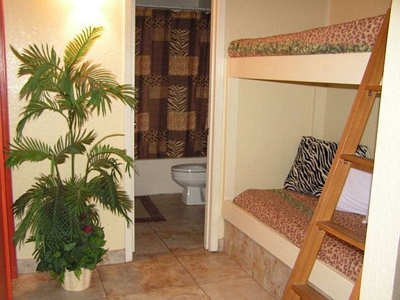 4th image of 102 E Verna Jean Dr