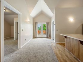 630 Cardwell Ct, Jacksonville, OR