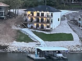 131 Hawk Cir, Lake Ozark, MO 65049