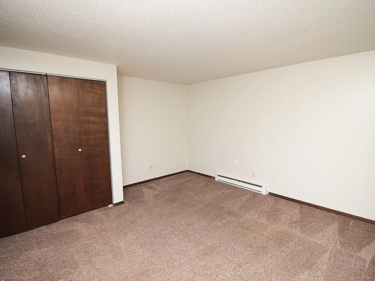 Spring Avenue Apartments — Photo 4