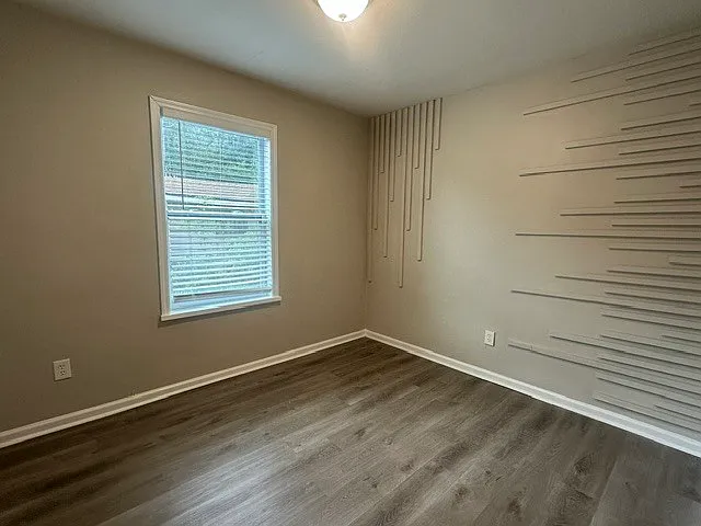 8032 Lexington Dr — Photo 14