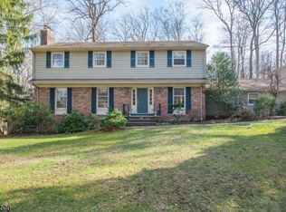 31 Brookvale Rd, Kinnelon, NJ 07405