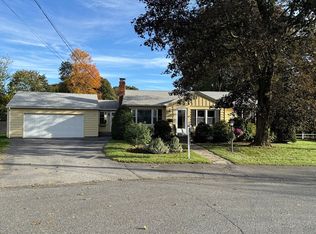 34 Gates Rd, Shrewsbury, MA 01545