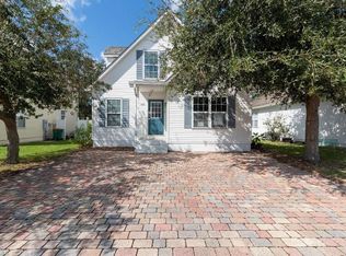 466 Leawood Cir, Naples, FL 34104
