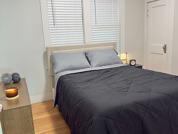 4th image of 942 Highland Ave