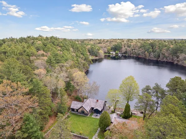 308 Rocky Pond Rd, Plymouth, MA 02360