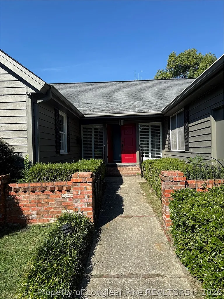 3 bed, 3.0 bath, 2670 sqft, $2,000 — Photo 4