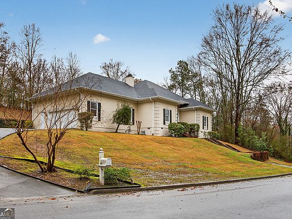 2nd image of 623 Walton Way