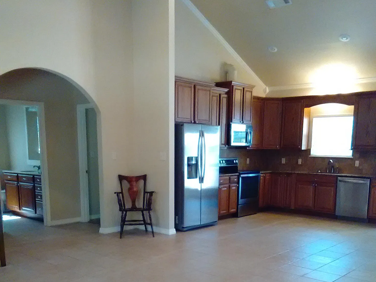 3 bed, 1687 sqft, $1,500 — Photo 2