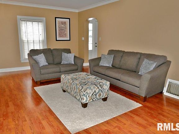 4th image of 717 W Stratford Dr
