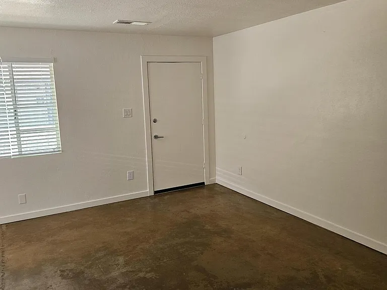 802 W Turney Ave #11A — Photo 16