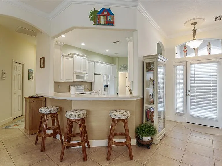 722 Fordingbridge Way — Photo 3