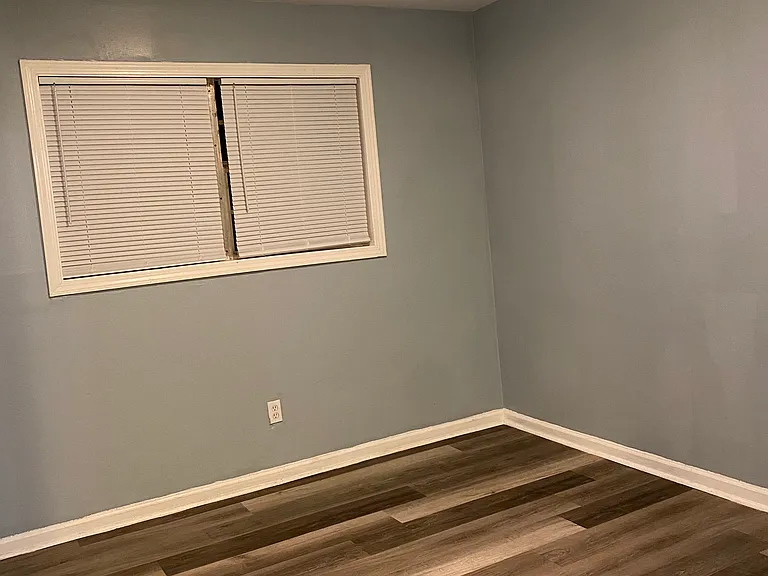 446 29th Pl #B — Photo 3