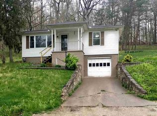 4007 Green Valley Rd, Huntington, WV 25701