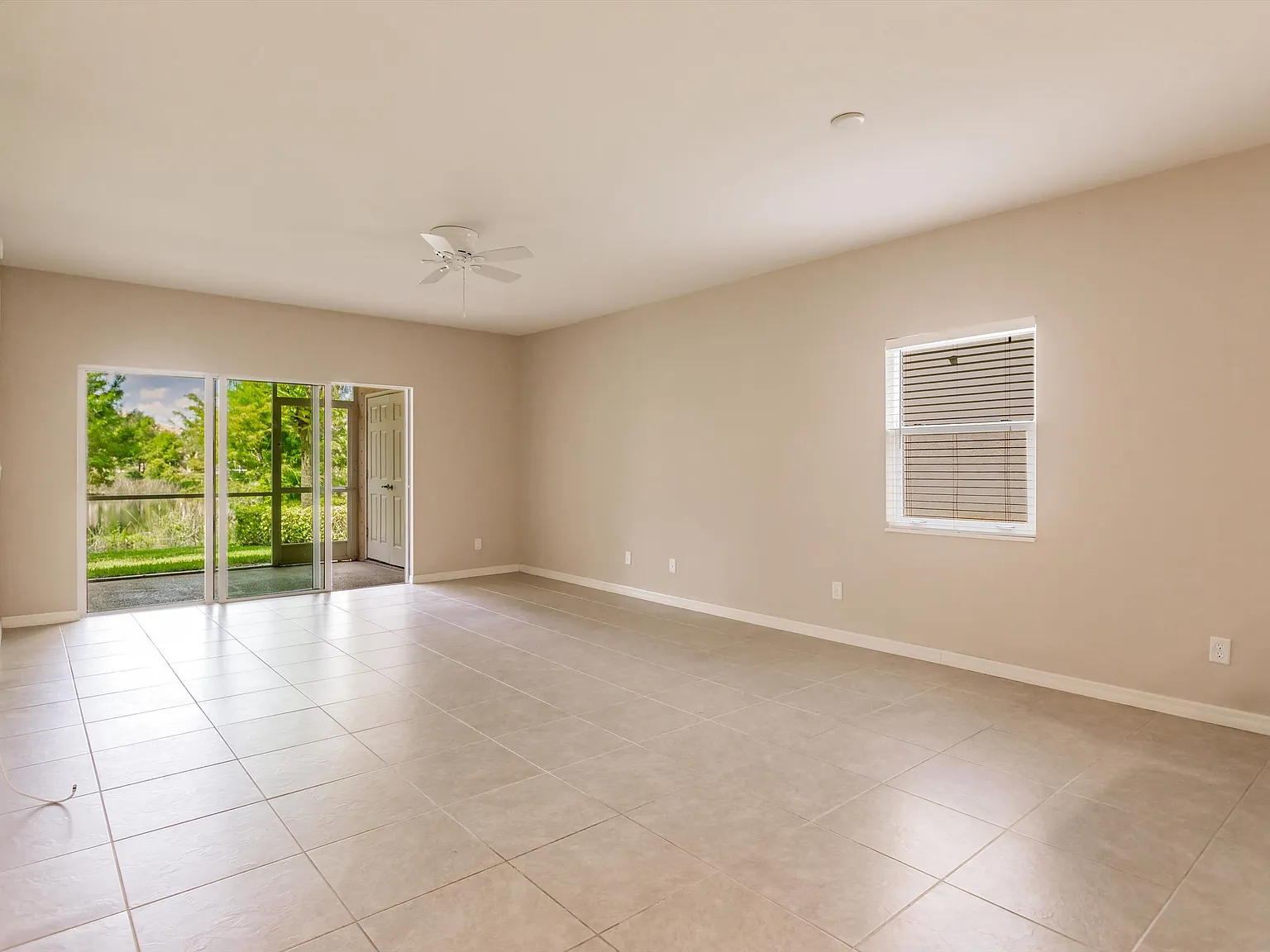 27470 Palmesta Circle Bonita Springs, FL 34135 — Photo 2