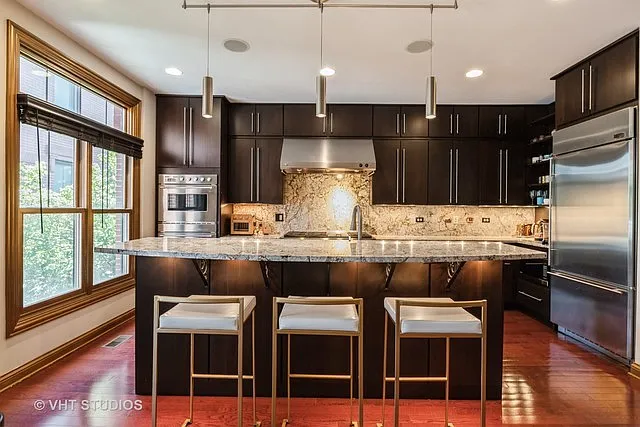 1867 Admiral Ct — Photo 4