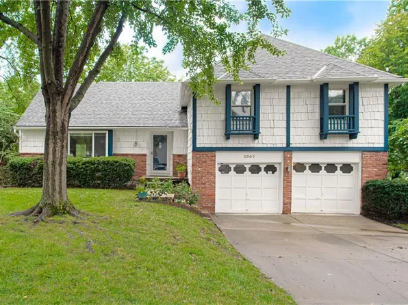 2007 W 84th St, Leawood, KS 66206
