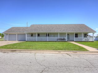 707 Lexie Ln, Carthage, MO 64836