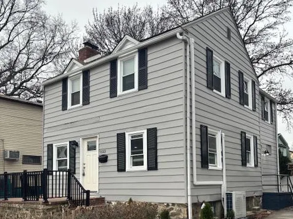 1123 Walnut St, Collingdale, PA 19023