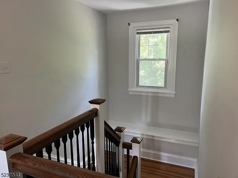 100 Wootton Rd — Photo 4