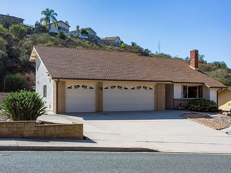 2441 Boyington Pl — Photo 2