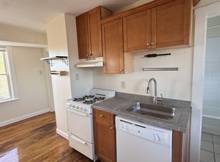 30 Hanson St #3, Somerville, MA 02143