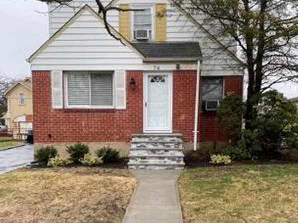 74 Cerenzia Blvd, Elmont, NY 11003