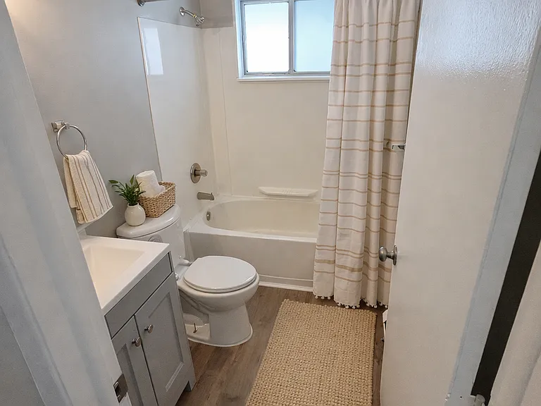 10660 E Holly Rd #4 — Photo 4