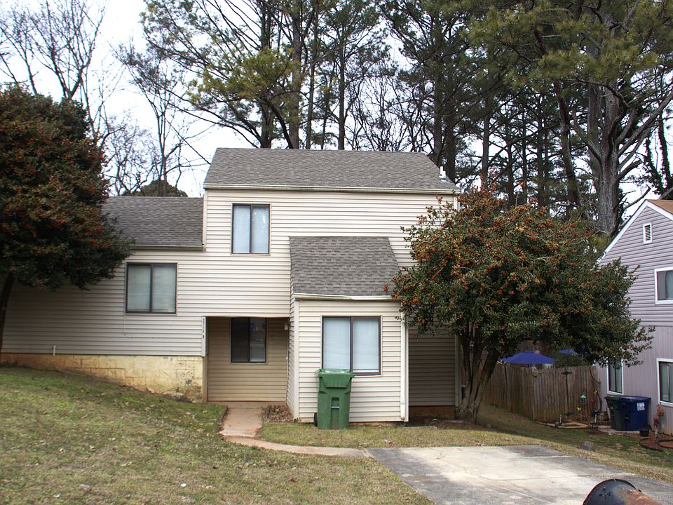 1st image of 2714 Clayton Dr NW #B