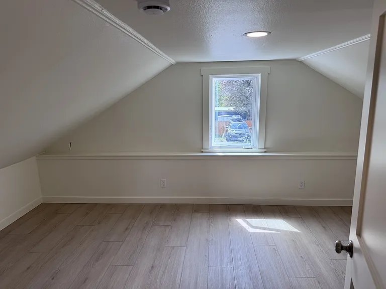 1008 Jenkins St — Photo 14