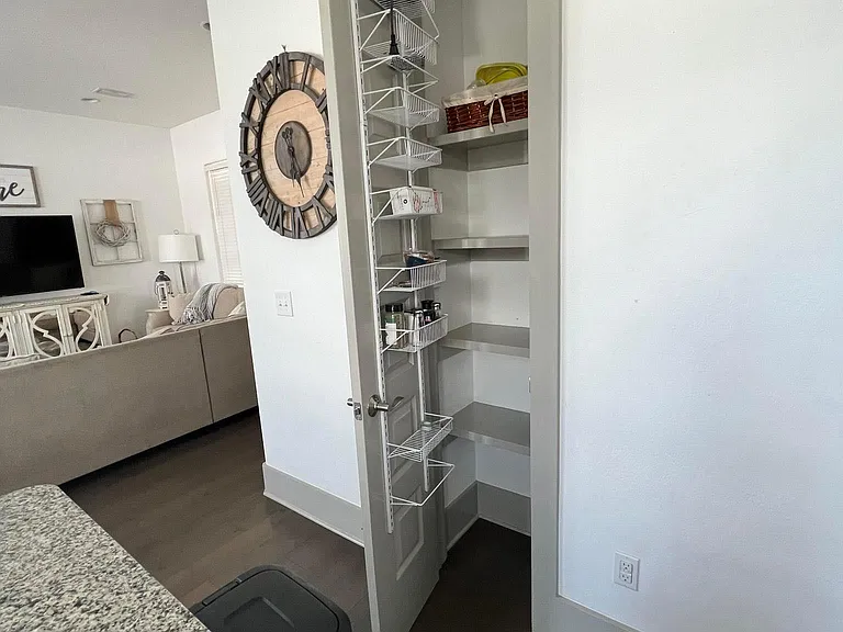 285 Gulfview Cir — Photo 8