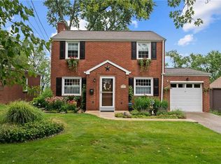 477 Summit Dr, Pittsburgh, PA 15228