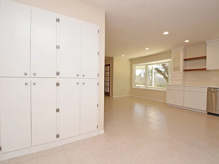 12005 Cabana Ln — Photo 7