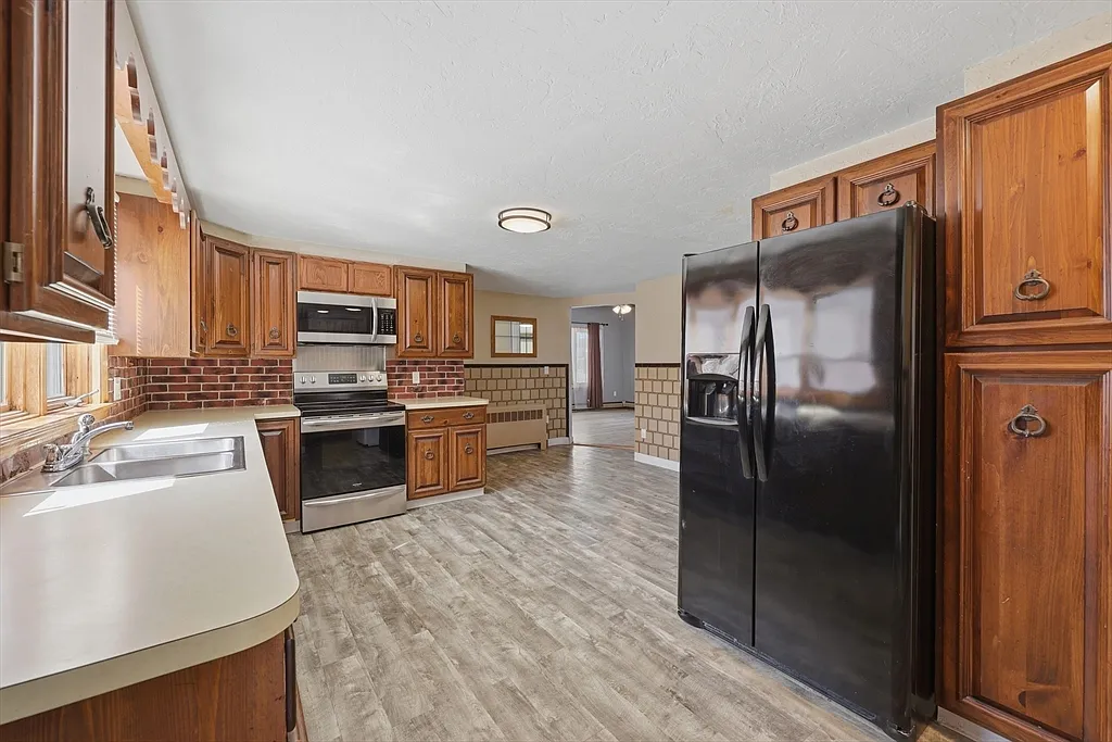 Building Photo - 586 Franklin St #1